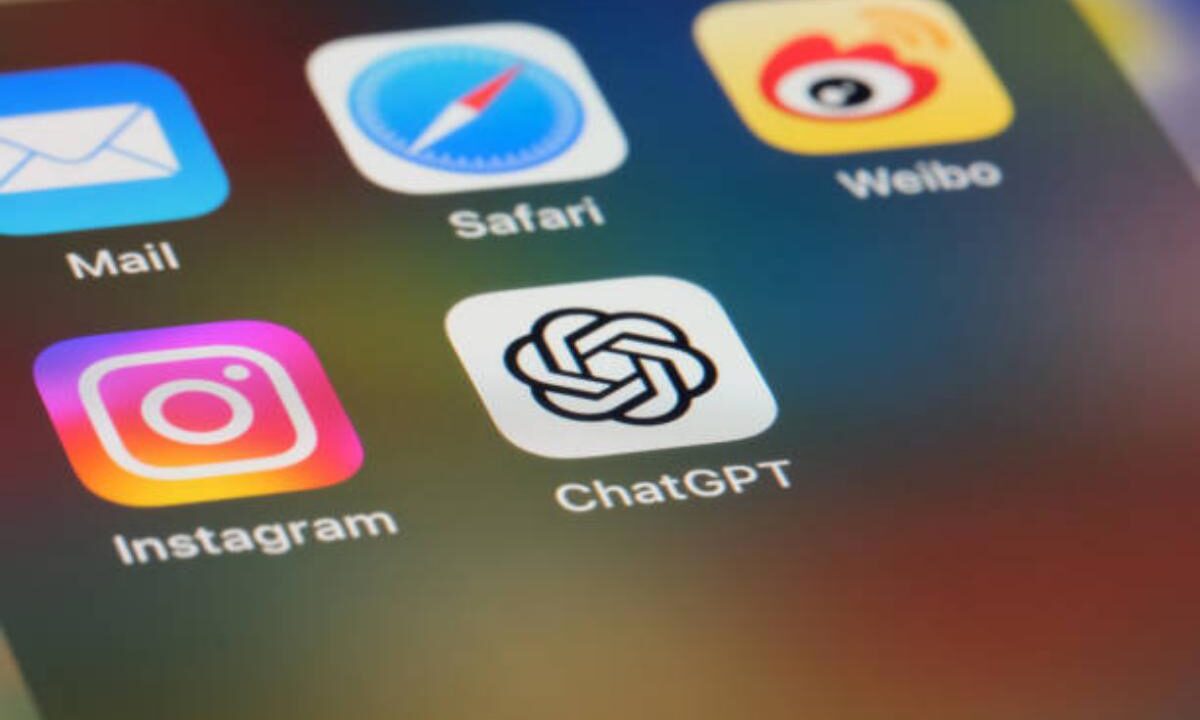 OpenAI ritira l'aggiornamento di ChatGPT