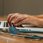 Le cartelle cliniche online sono un bersaglio che può fare gola ai cybercriminali